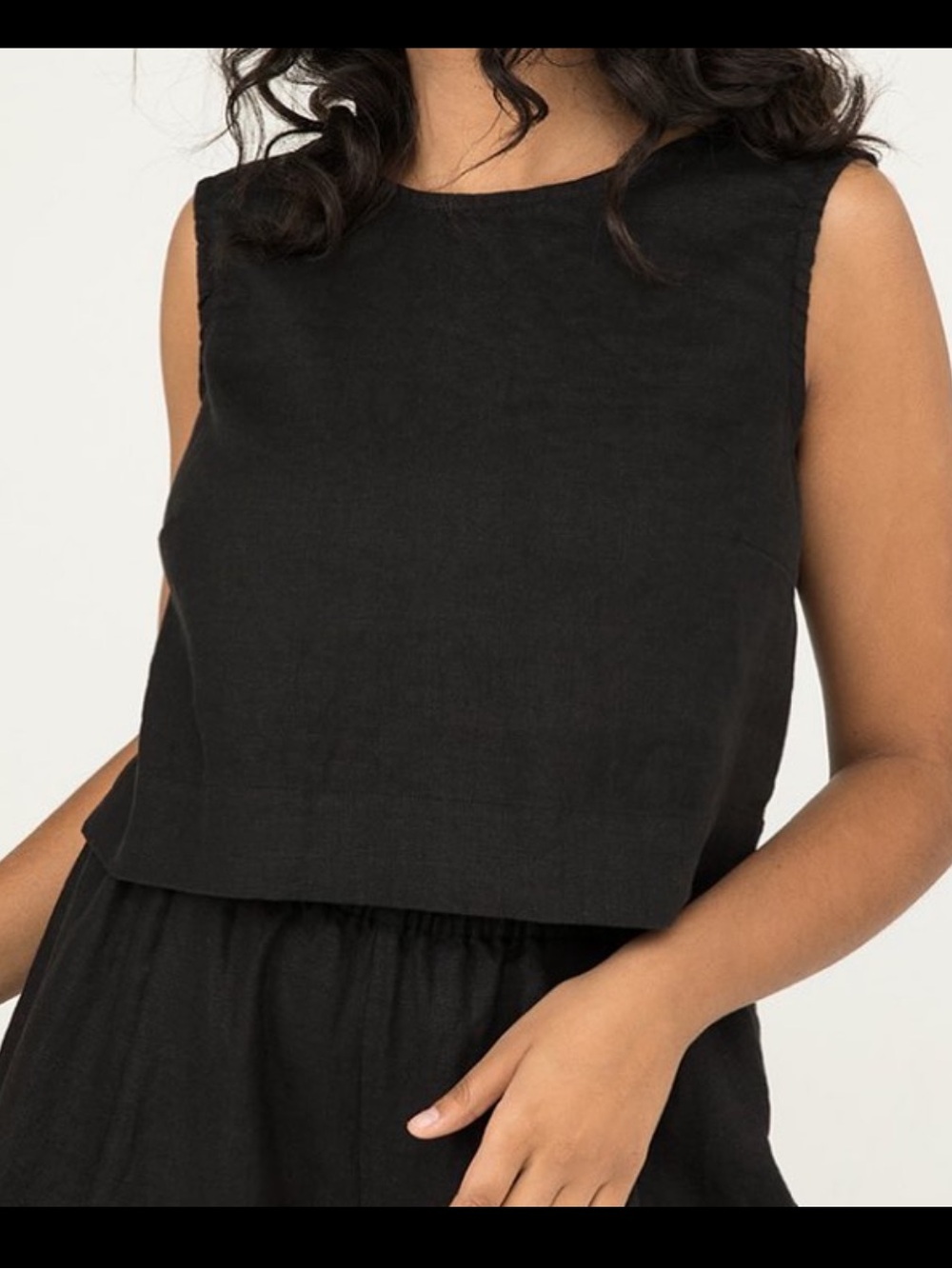 Elizabeth Suzanne Petra Crop in Black Linen